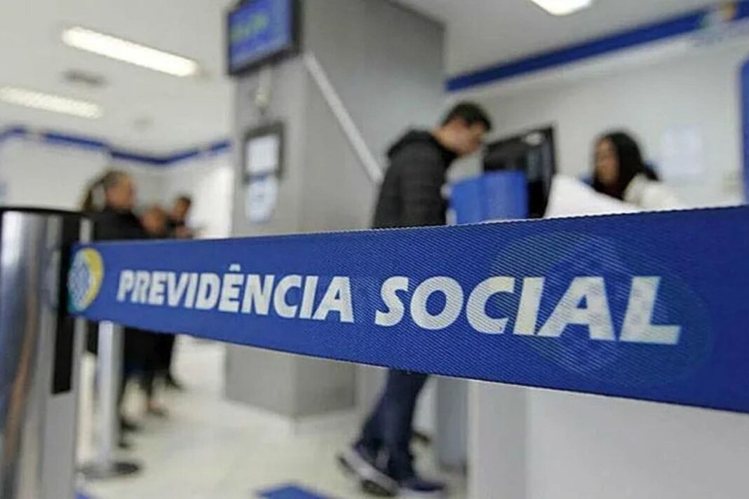 Previdência Aposentadoria por invalidez e a contribuição em atraso