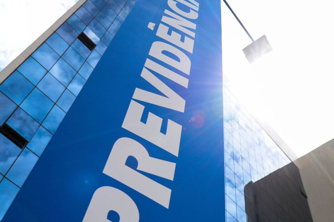 Revisão de Benefícios Concedidos pelo INSS capa guilherme fagundes Revisão de Benefícios Concedidos pelo INSS capa guilherme fagundes