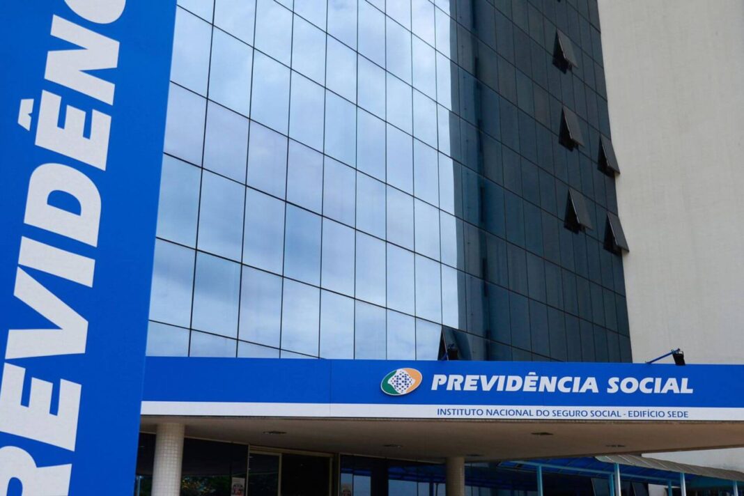 O INSS na concessão de benefícios previdenciários capa guilherme O INSS na concessão de benefícios previdenciários capa guilherme